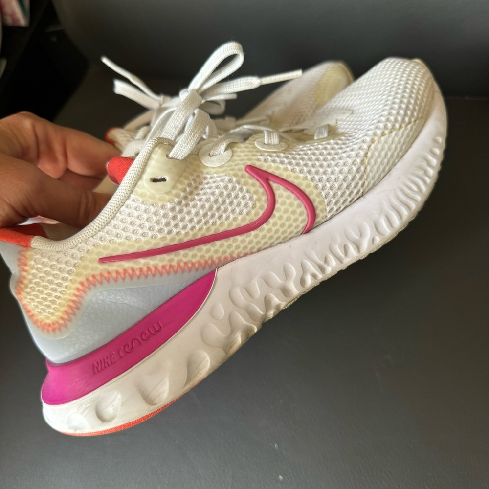 Nike Renew Run Women's Sneakers Sz 6 White/Pink Athletic Running Shoes - Picture 7 of 10